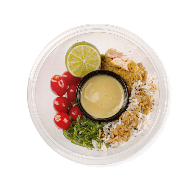 Wykwintna sałatka z pieczonym łososiem, świeżymi warzywami i delikatną kompozycją smaków. Zdrowa i elegancka alternatywa na szybki, wartościowy posiłek.